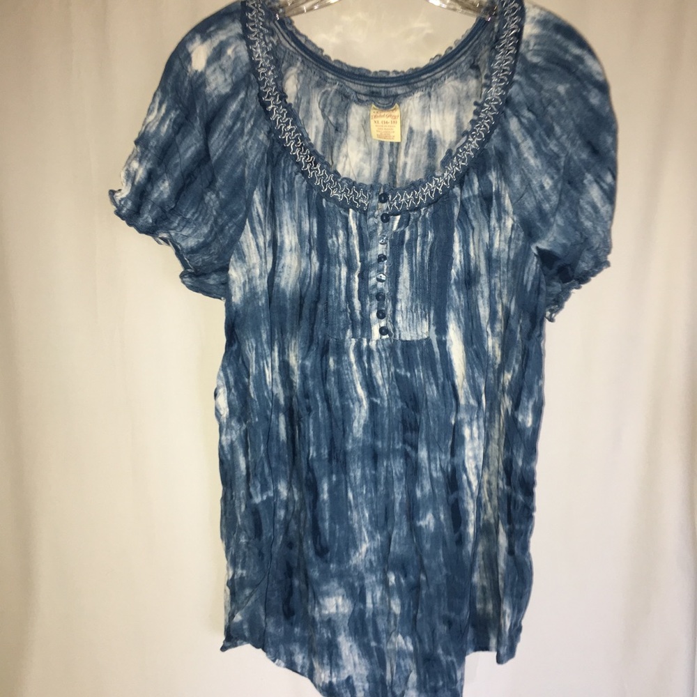 Adorable Tie-dye Faded Glory Baby Doll Style Shirt